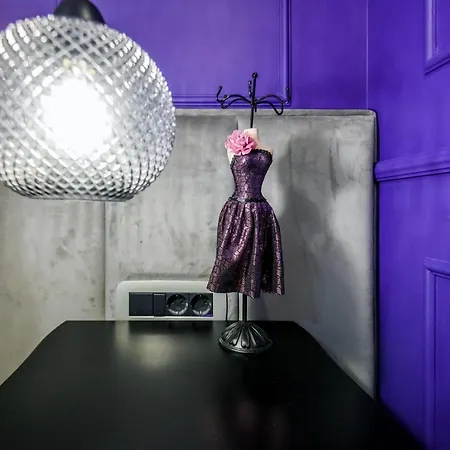 アパート Divine Luxury Purple ザダル