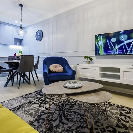 Apartment Divine Luxury Purple Zadar
