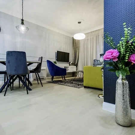 Apartment Divine Luxury Purple *