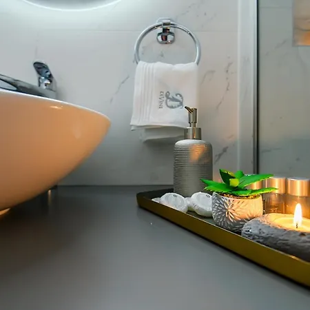 Apartment Divine Luxury Purple Zadar