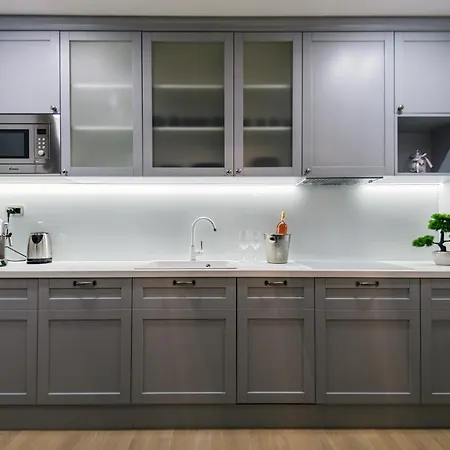 Divine Luxury Purple Apartment *