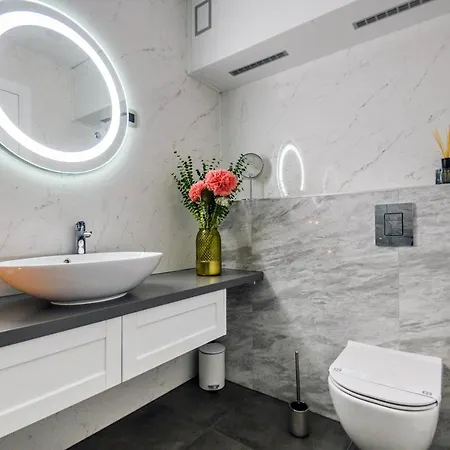 Apartment Divine Luxury Purple *